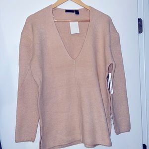 NWT RDI Mossy V-Neck Sweater, Size Medium